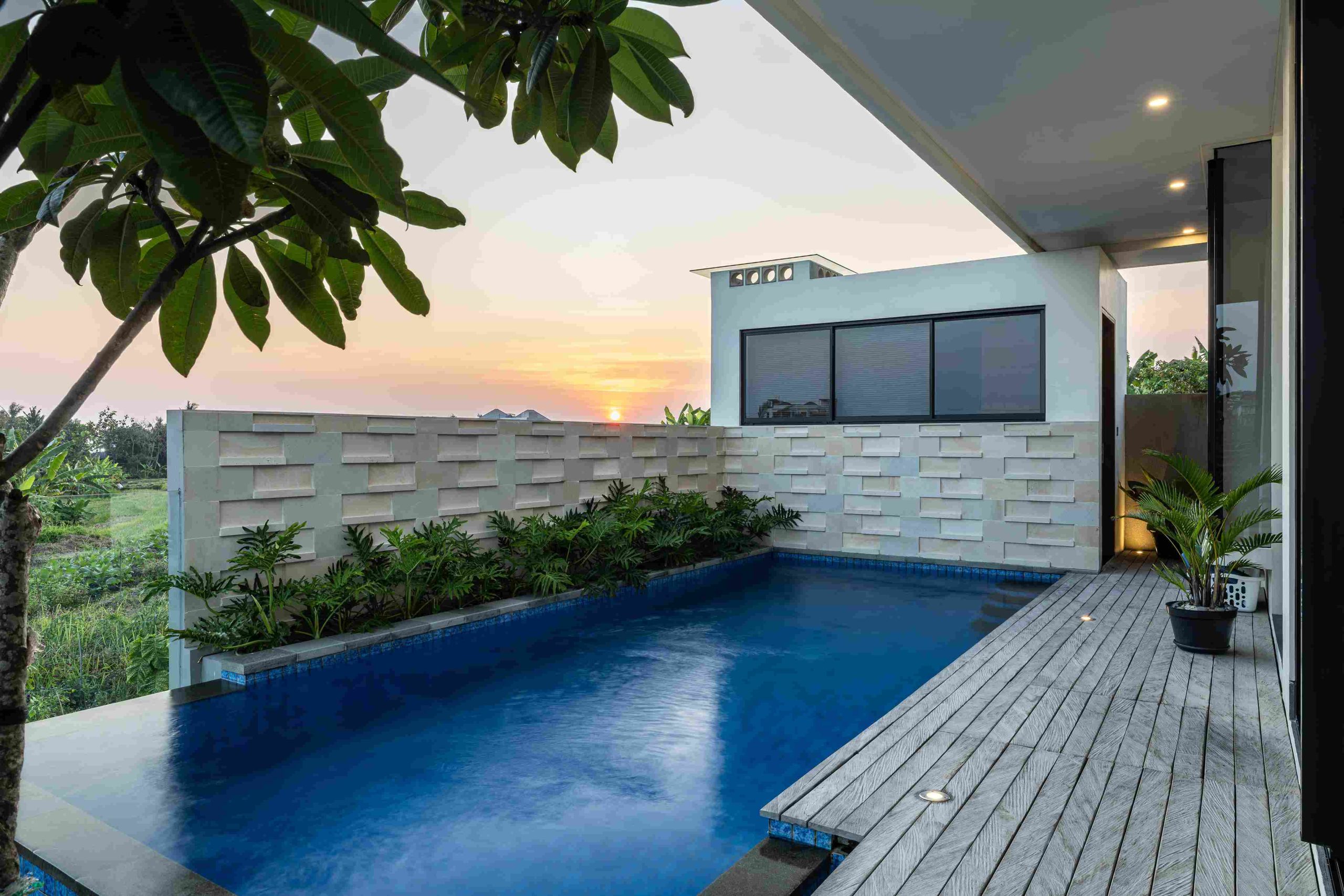 Proyek Sea Point Villa Oleh YCK Bali