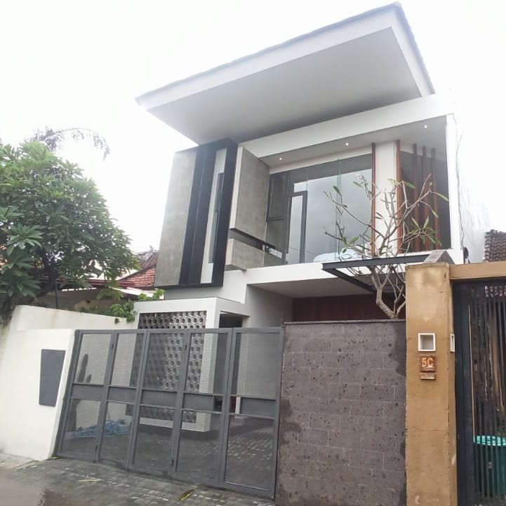 Proyek D&K House Oleh YCK Bali
