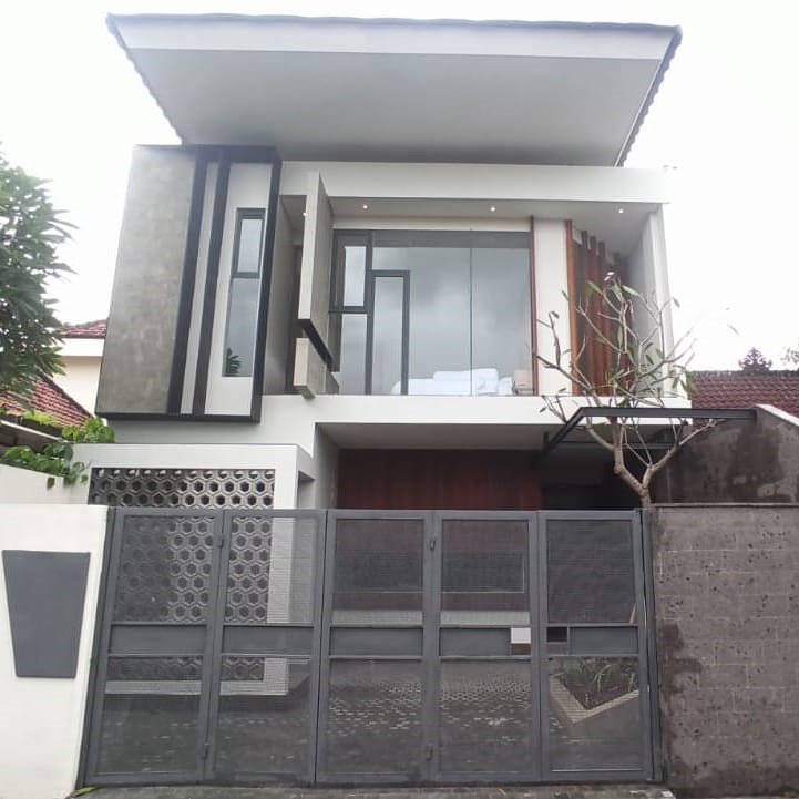 Proyek D&K House Oleh YCK Bali